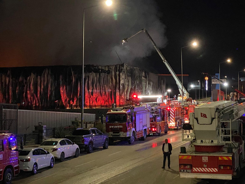 Ankara'da büyük fabrika yangını... Alevler geceyi gündüze çevirdi! - Resim: 4