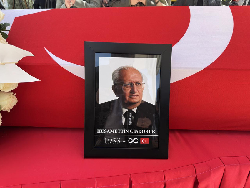 Hüsamettin Cindoruk'un cenazesinde Kılıçaroğlu ve Özel arasında soğuk rüzgarlar! - Resim: 2