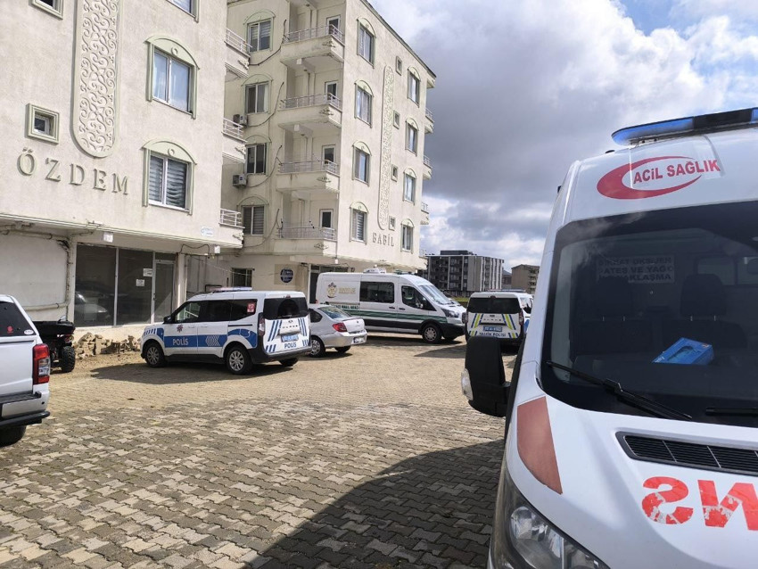 Okula gitmeyince ortaya çıktı! Ayşegül öğretmen evinde ölü bulundu - Resim: 3