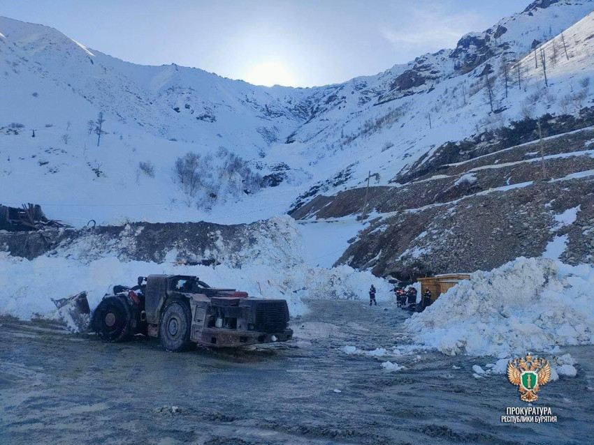 Rusya'da maden sahasında çığ faciası: 6 işçiden acı haber geldi! - Resim: 2