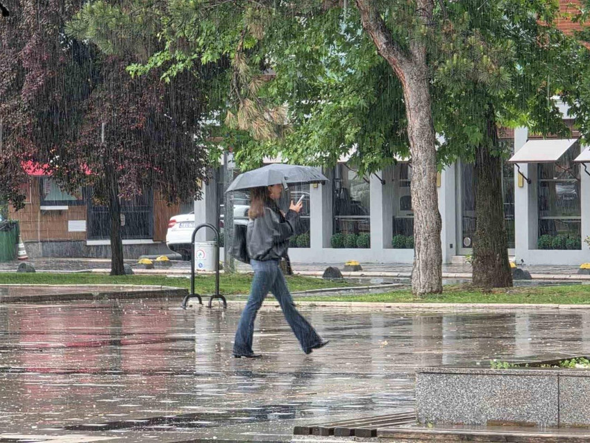 Tatilcilere kötü haber: Güneşli hava yerini sağanak yağışa bırakacak - Resim: 4