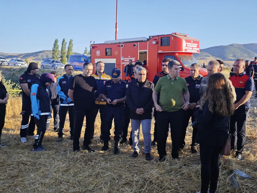 Amasya'da çift katlı otobüs devrildi: 2'si ağır 46 yaralı var! - Resim: 3