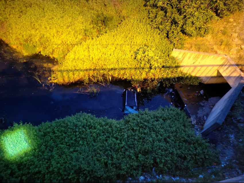 İstanbul'da korkunç kaza: Bir otomobil gölete uçtu - Resim: 1
