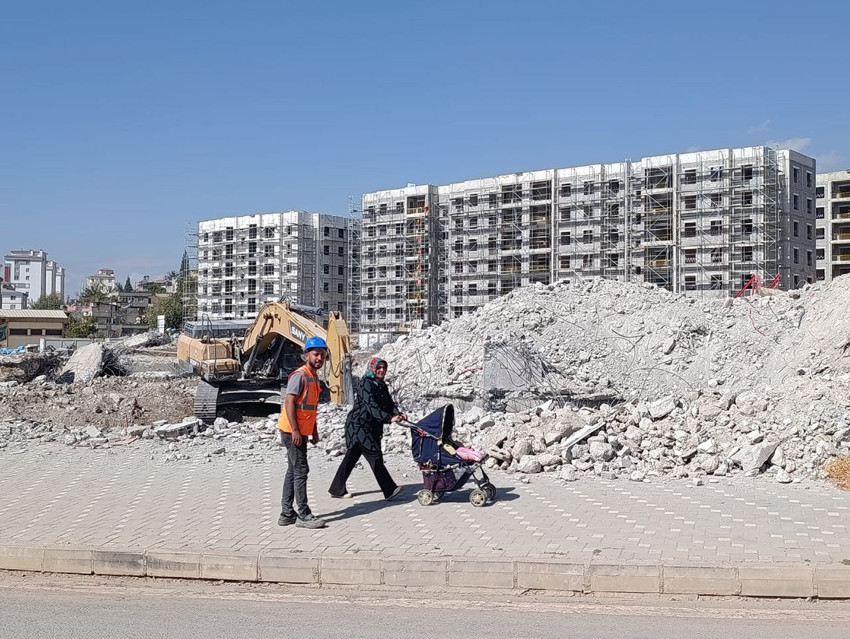 Asrın felaketi sonrasında koca bir şantiyeye dönen Kahramanmaraş'ın son hali görüntülendi - Resim: 1