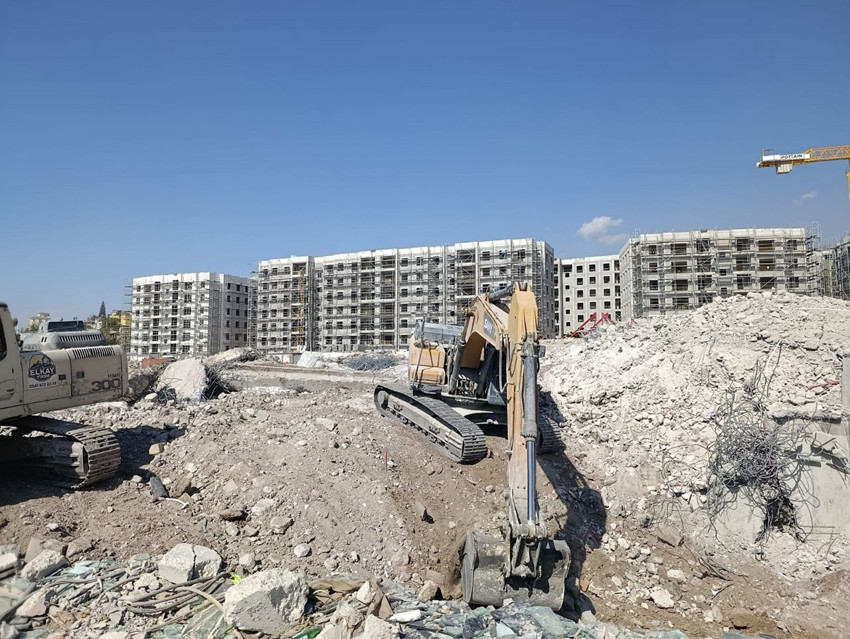 Asrın felaketi sonrasında koca bir şantiyeye dönen Kahramanmaraş'ın son hali görüntülendi - Resim: 2