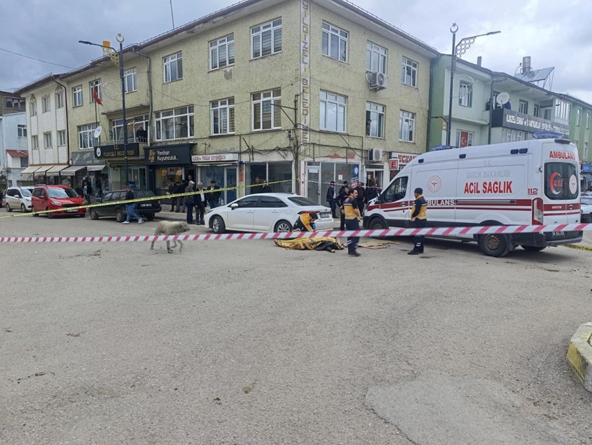 İlçe meydanına korkunç infaz: Belediye çalışanı 9 kurşunla öldürüldü! - Resim: 2