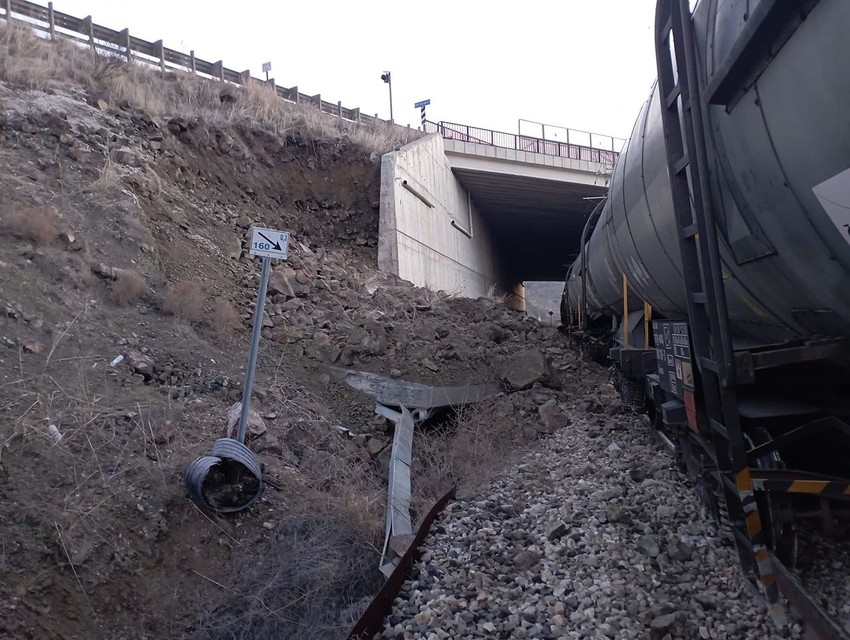 Kırıkkale'de tren raydan çıktı - Resim: 4