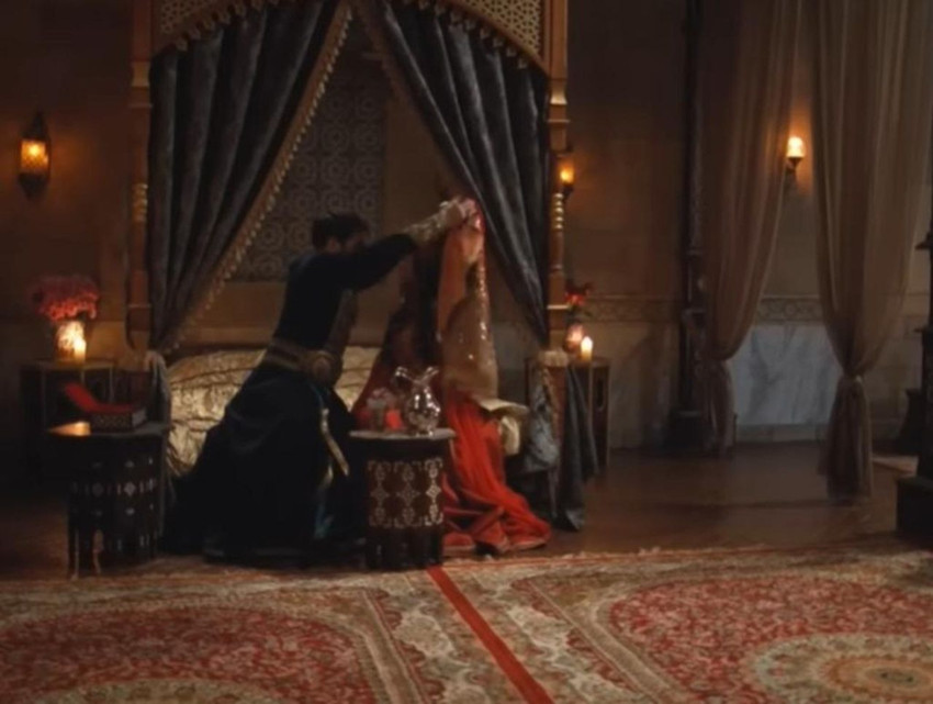 TRT 1'in Mehmed: Fetihler Sultanı dizisindeki gerdek sahnesine tepki yağdı - Resim: 2