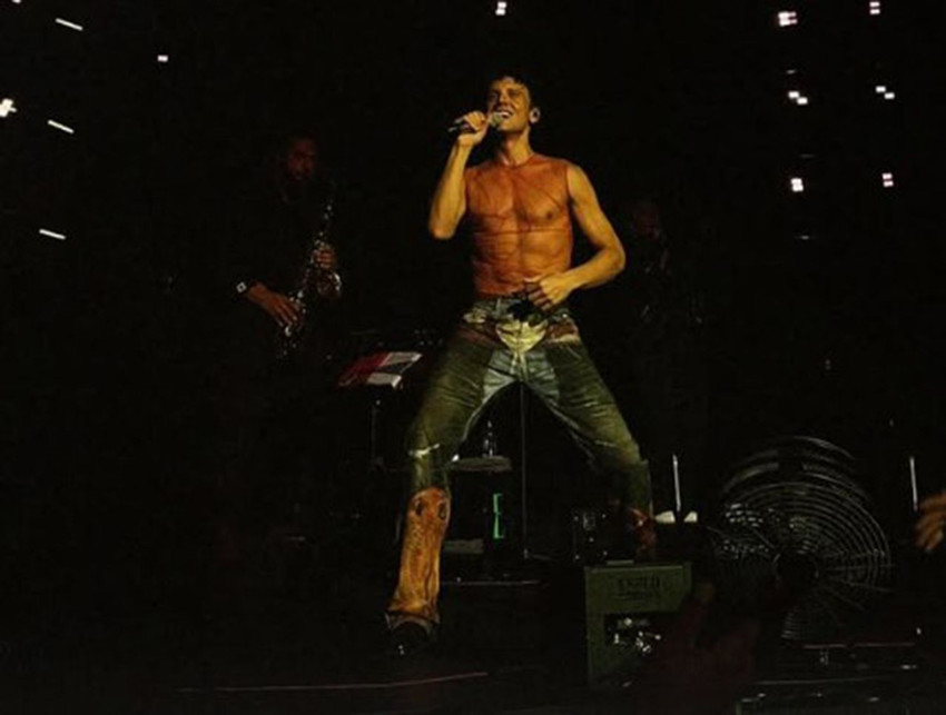 Selen Görgüzel'den ''göğüs uçlarımı göremiyorsunuz'' diyen Sinan Akçıl'a olay olan tepki - Resim: 1