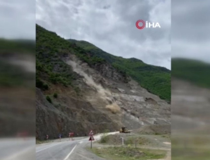 Facia kıl payı atlatıldı; bir araç sürücüsü heyelandan saniyelerle kurtuldu - Resim: 3