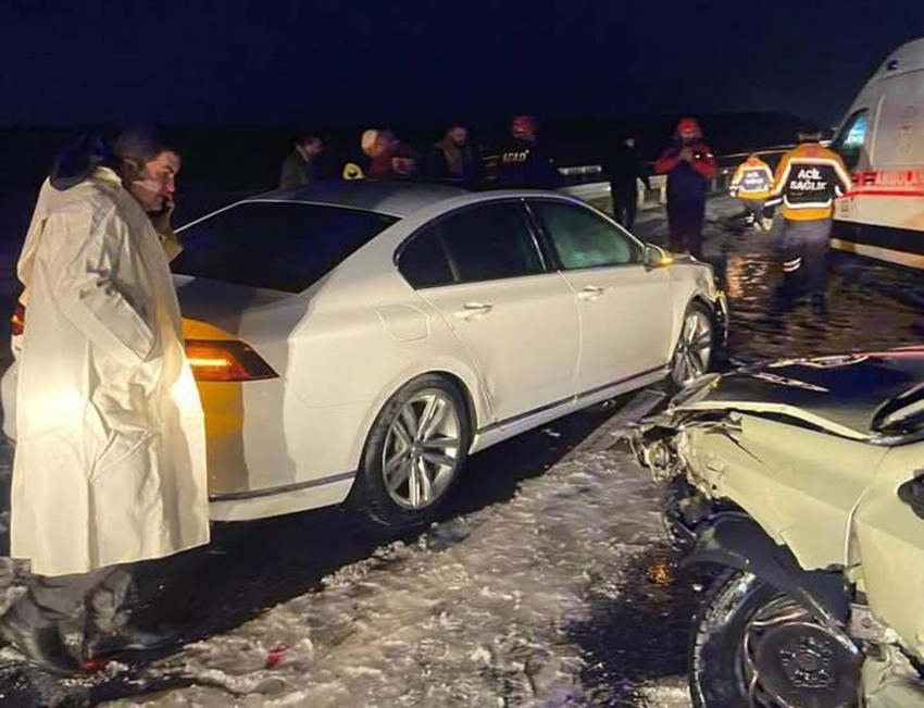 Sağanak ve dolu facia getirdi: 12 araç birbirine girdi, çok sayıda yaralı var - Resim: 2