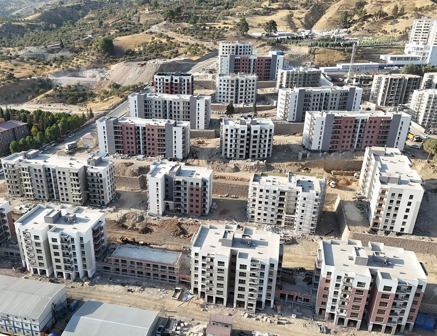 Asrın felaketinden 2,5 yıl sonra işte sıfır noktasındaki deprem konutlarının son hali - Resim: 3