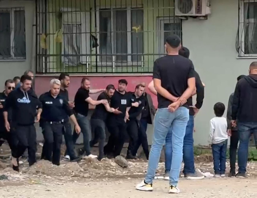 Bir baba kucağında 2 yaşındaki kızıyla intihara kalkıştı! - Resim: 2