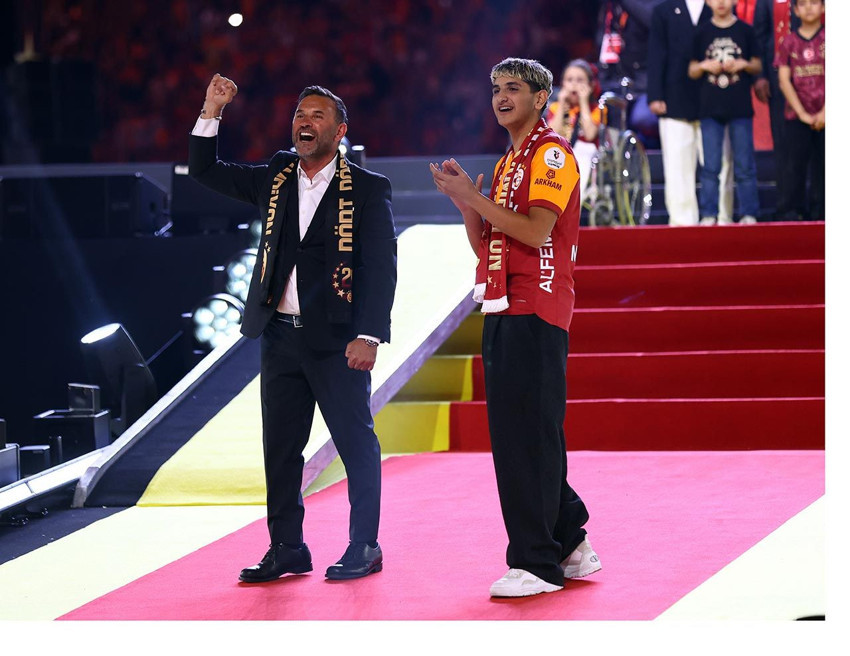 Galatasaray şampiyonluk kupasını kaldırdı! İşte geceye damga vuran anlar - Resim: 3