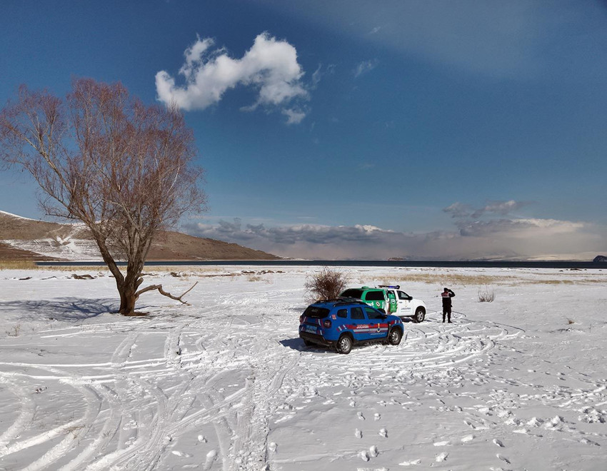 Van Gölü'nün misafirleri gitmedi, jandarma nöbete başladı - Resim: 3
