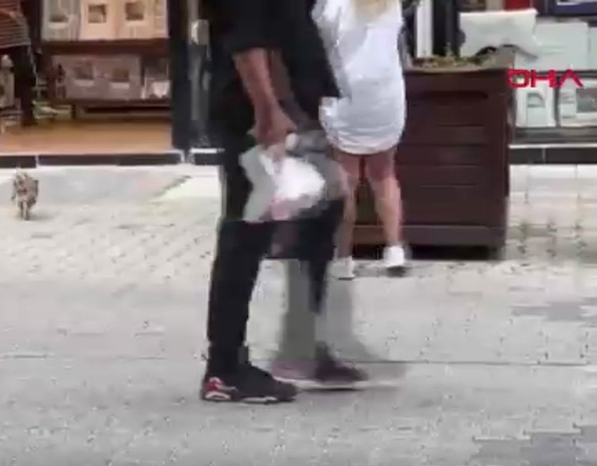 Yavru yaban domuzu Fethiye'de bir mağazaya dalınca olanlar oldu... - Resim: 1