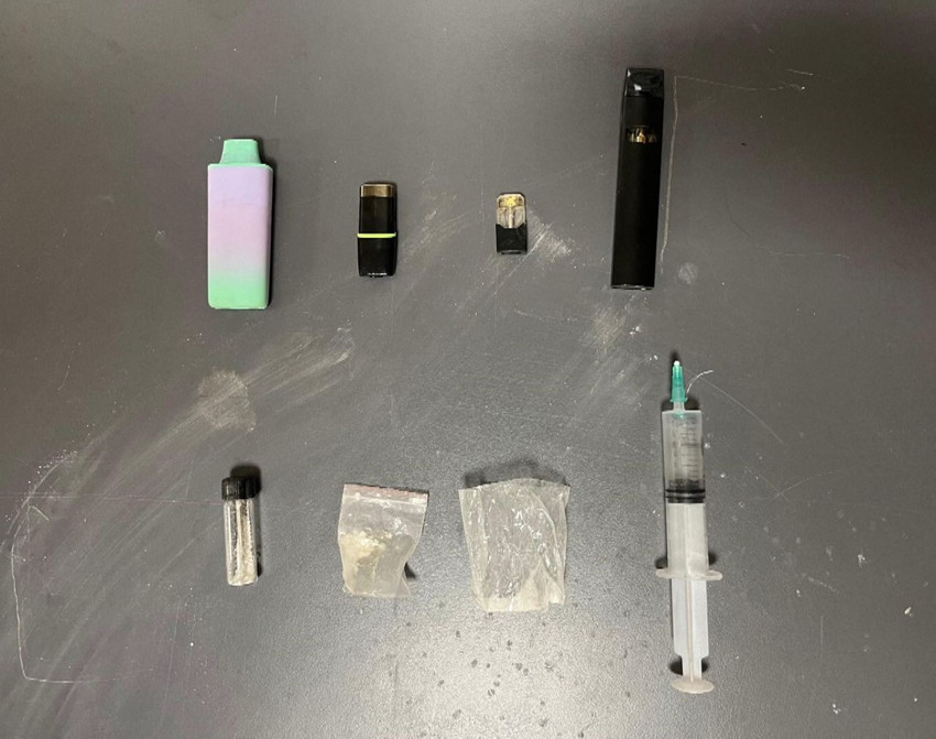 Uyuşturucu soruşturmasında gözaltına alınan ünlü şarkıcı tutuklandı - Resim: 4