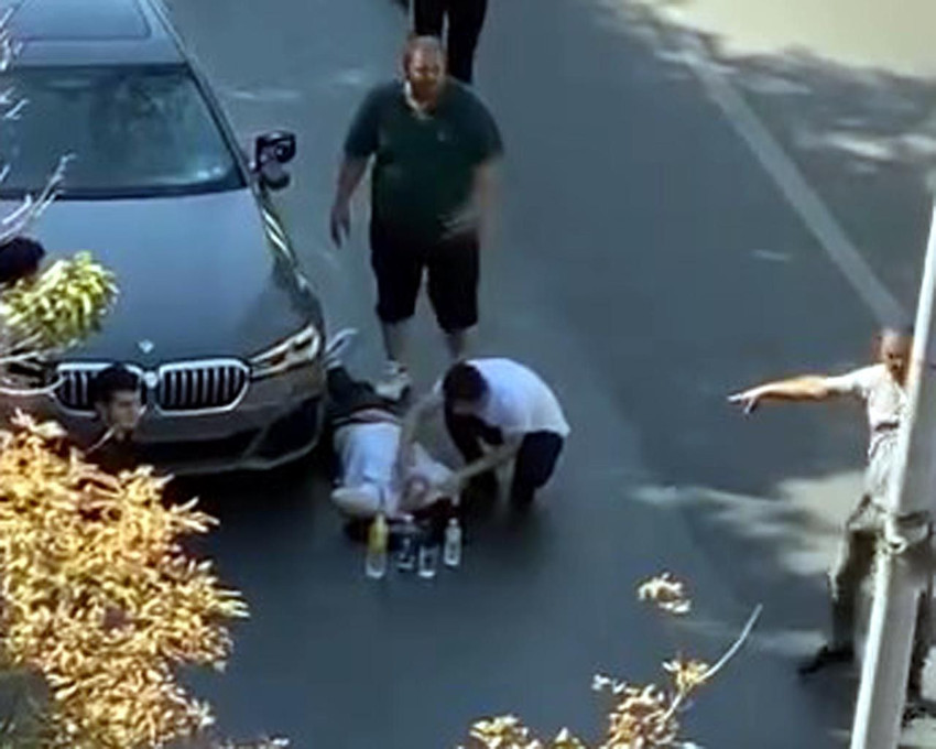 Amerika'dan getirdiği otomobille trafiğe çıkar çıkmaz kaza yaptı - Resim: 2