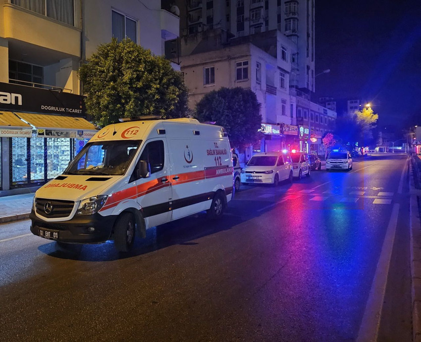 Evin önünde kanlı pusu: Bir kişi öldürüldü - Resim: 4