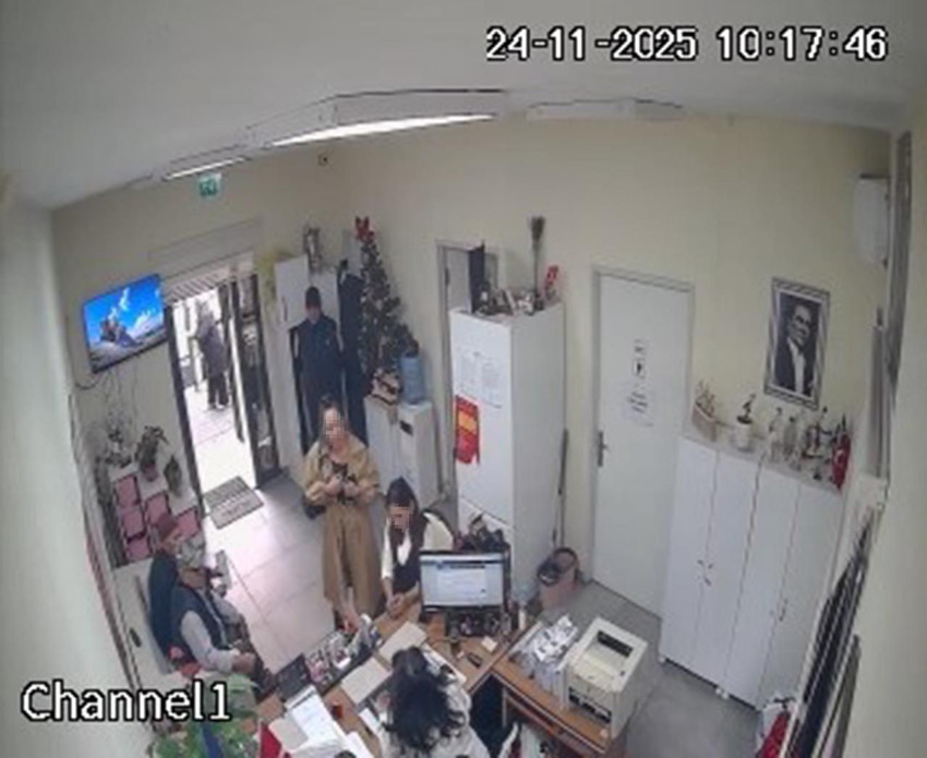 Kadın muhtardan ret cevabı aldı, tekme tokat saldırdı! - Resim: 2