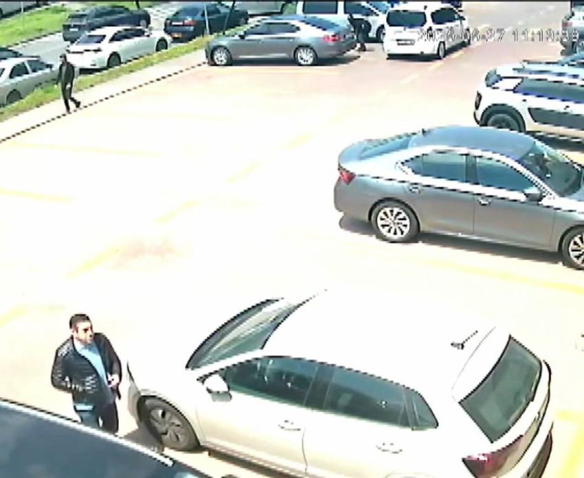 İstanbul'da kaşla göz arasındaki 4 milyon TL'lik hırsızlık anı kamerada - Resim: 1