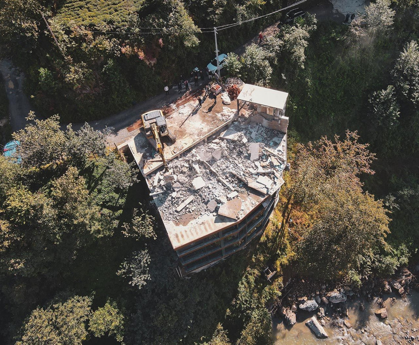 Fırtına Vadisi'nde onlarca kaçak yapı yıkıldı - Resim: 1