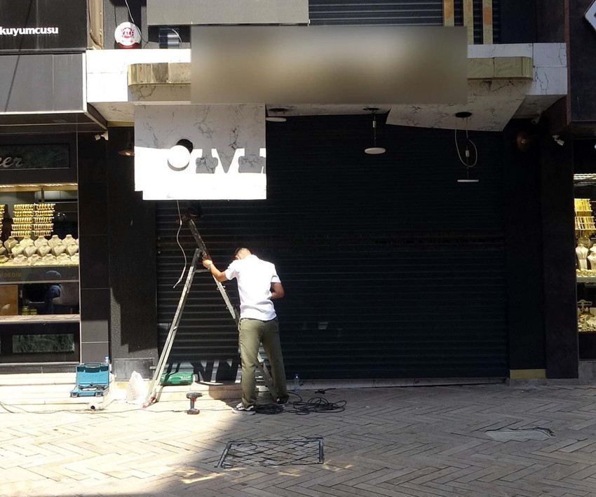Bir gecede dükkanı boşaltıp yurt dışına kaçtı: Çok sayıda mağdur var! - Resim: 1