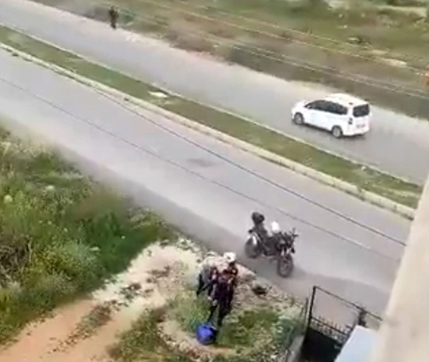 Polis şiddeti kamerada: 2 polis görevden uzaklaştırıldı - Resim: 3