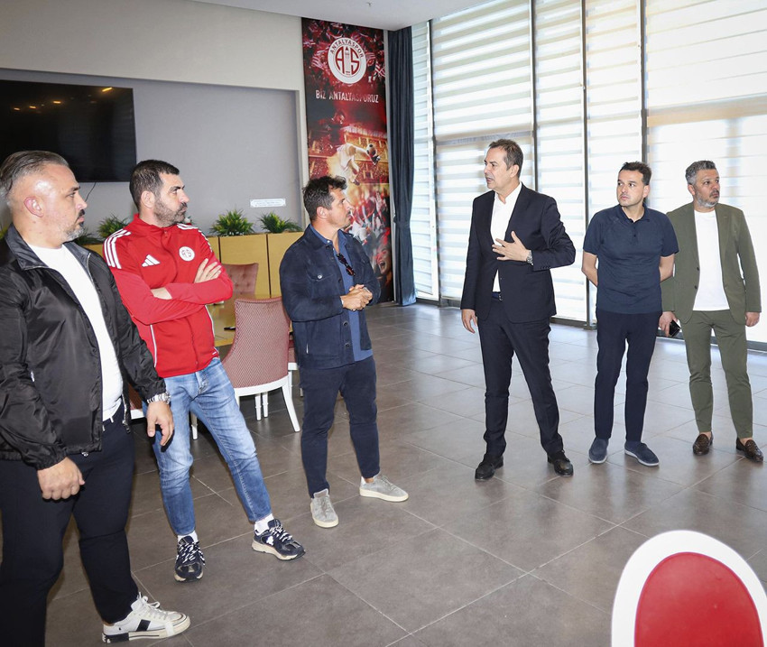 Antalyaspor'da Emre Belözoğlu dönemi sona erdi - Resim: 1