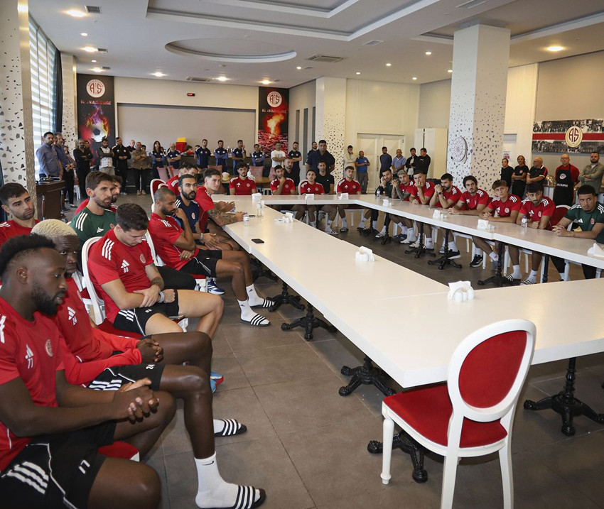 Antalyaspor'da Emre Belözoğlu dönemi sona erdi - Resim: 4