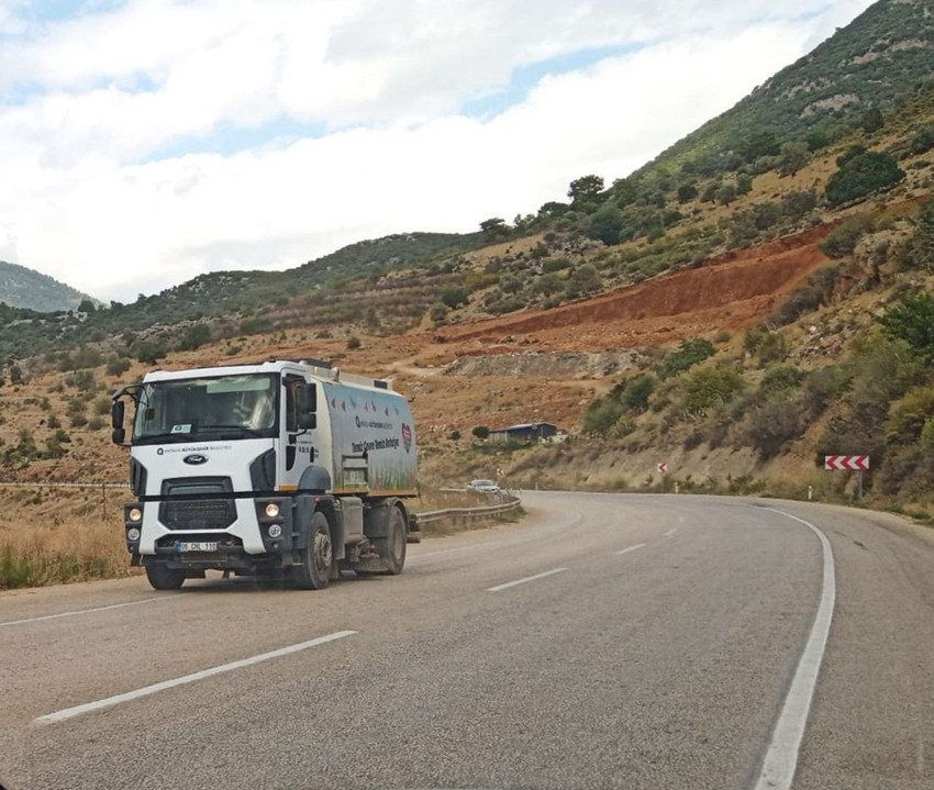 Antalya'da hem Büyükşehir ve hem de ilçe belediyeleri suç üstü yakalandı - Resim: 2