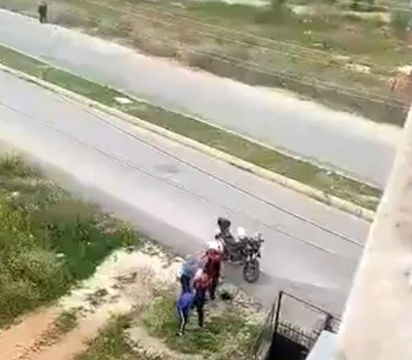 Polis şiddeti kamerada: 2 polis görevden uzaklaştırıldı - Resim: 1