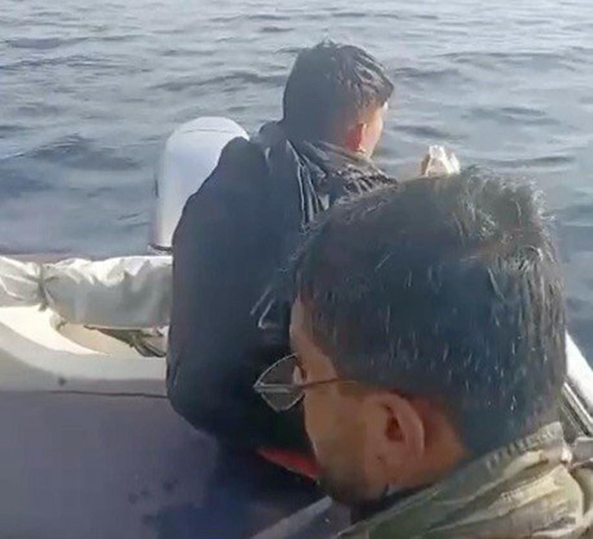 Denizin ortasında 12 saat boyunca ölüm kalım savaşı! - Resim: 2