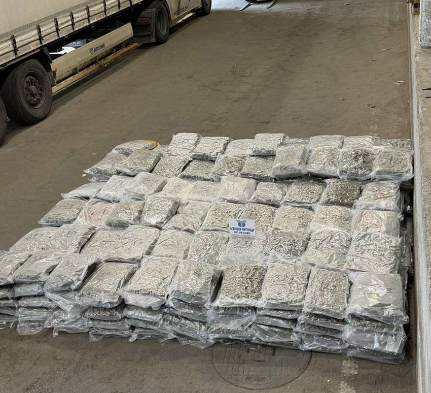 Sınırda zehir tacirlerinin 105 milyonluk ''kirli çamaşırları'' çamaşır makinelerinden çıktı! - Resim: 3