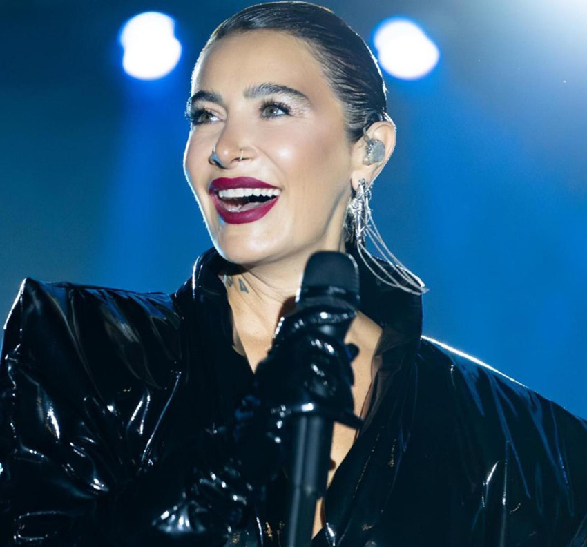 Ünlü şarkıcı Sıla ''altın vize'' için kesenin ağzını açtı - Resim: 2