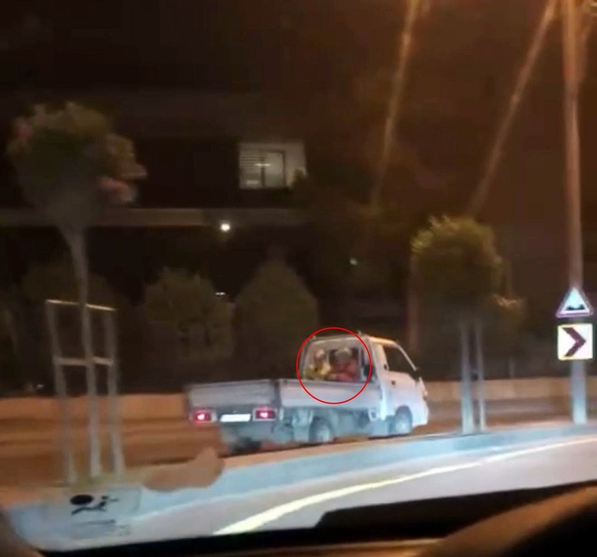 Al sana bir tane daha... Ters yönde ve sol şeritteki trafik teröristi kamerada - Resim: 2