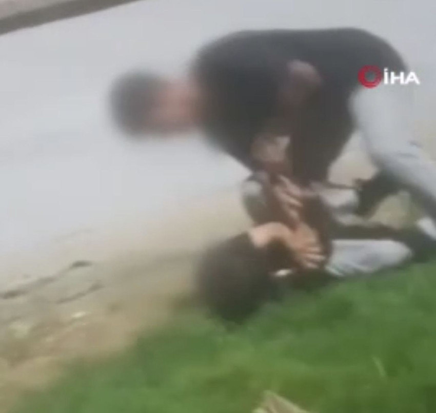 İstanbul'da çocuk parkında güpe gündüz akran zorbalığı! - Resim: 3