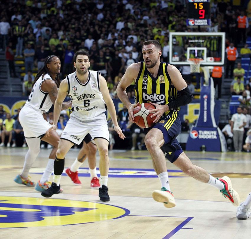 Fenerbahçe Beşiktaş'ı yenip, final serisinde 1-0 öne geçti - Resim: 1
