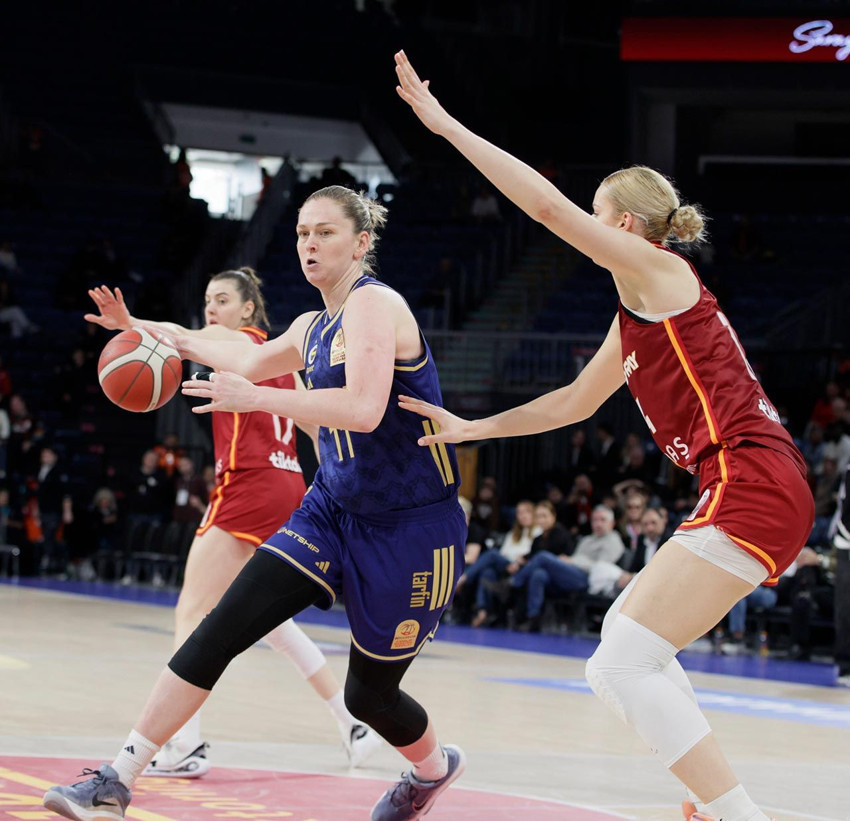 Fenerbahçe, Galatasaray'ı devirip şampiyon oldu - Resim: 3