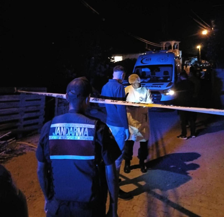 Kırşehir'de aile faciası: Anne ve babasını öldürdü, 2 kuzenini yaraladı - Resim: 1