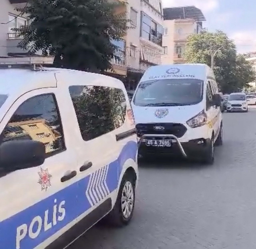 Yine bir boşanma aşamasındaki cani dehşeti! Eşini öldürdü, kızını yaraladı - Resim: 2
