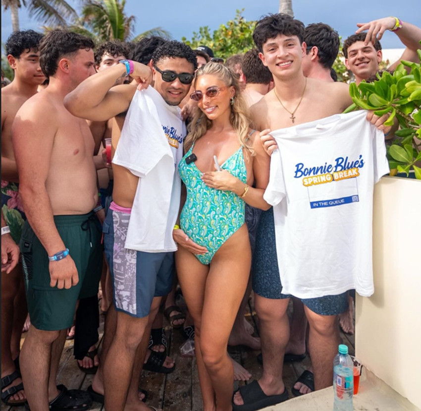 12 saatte 1057 kişiyle cinsel ilişkiye giren OnlyFans yıldızı Bonnie Blue'dan yeni skandal - Resim: 3