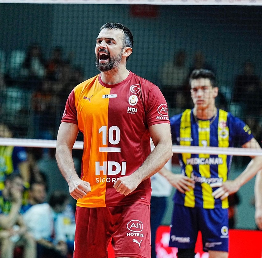 Filedeki Galatasaray - Fenerbahçe derbisinde gülen Galatasaray oldu - Resim: 2