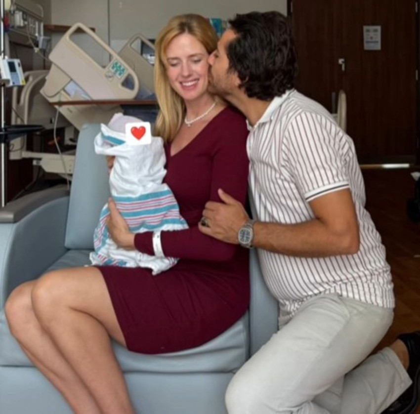 4'üncü kez anne olan Wilma Elles'in doğum sonrası bikinili pozuna kendi bile inanamadı - Resim: 4