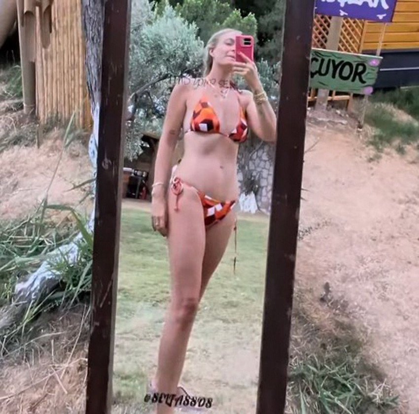 Ceyda Düvenci'den bikinili tatil pozuyla 49 yaşında verdiği kiloların sırrını açıkladı - Resim: 4