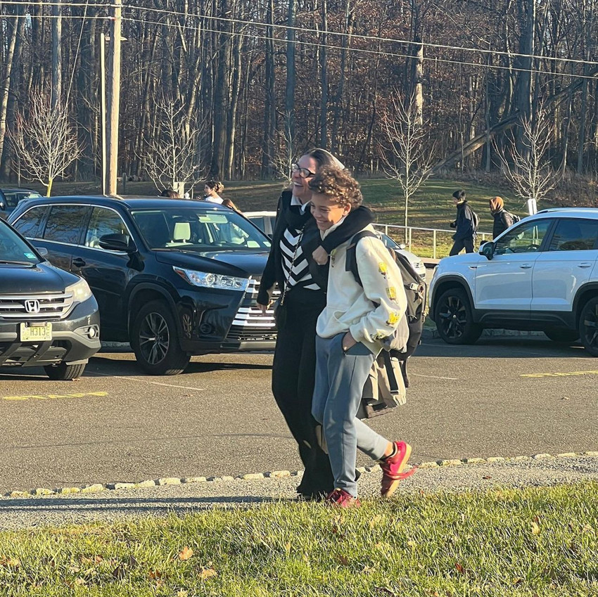 Defne Joy Foster'ın oğlu sessizliğini bozdu: ''Annemle ilgili her şeyi biliyorum'' - Resim: 4