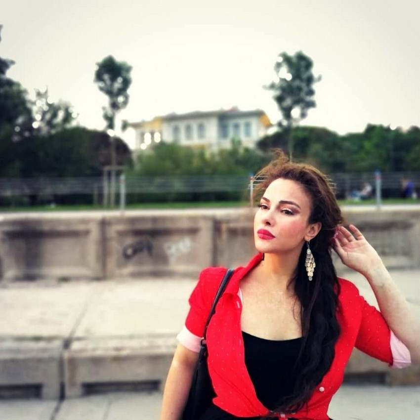 Güzel oyuncu Kızılcık Şerbeti kadrosuna katılıyor - Resim: 2