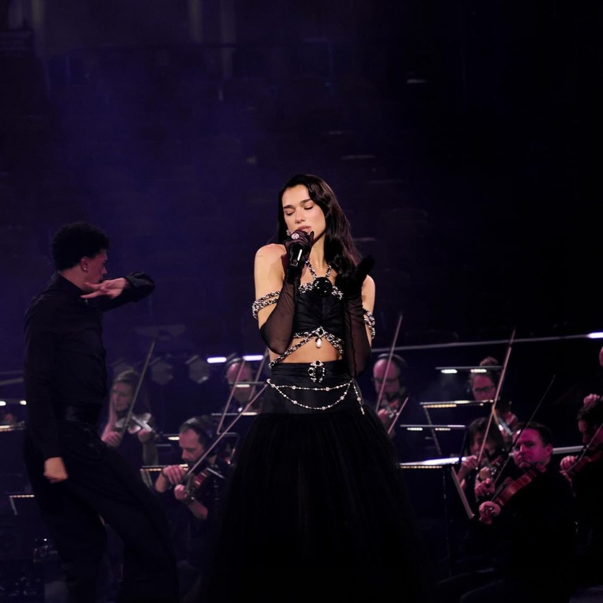 İstanbul'da yer yerinden oynayacak: Dua Lipa Galatasaray için geliyor! - Resim: 3
