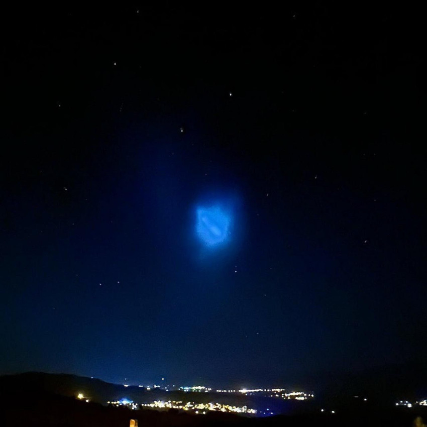 Gökyüzünde beliren gizemli mavi ışığın gizemi çözüldü - Resim: 1