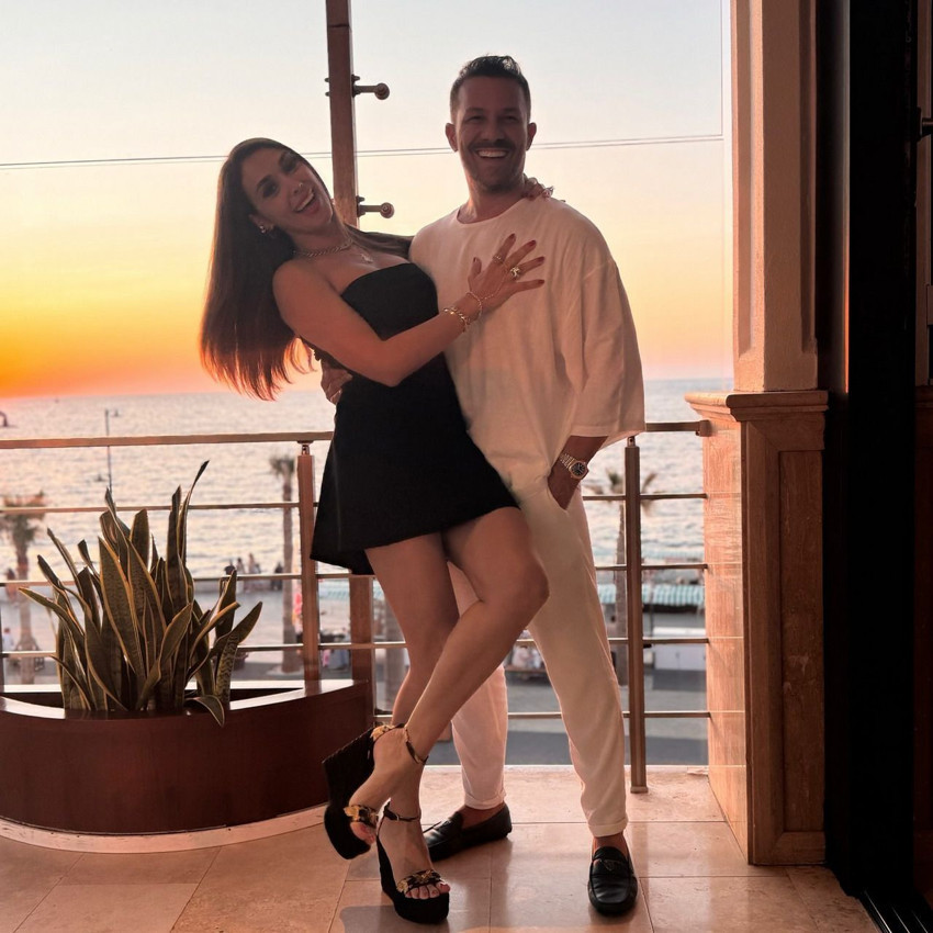 Ekranların güzel sunucusu Zuhal Topal'ın 50 yaşına iki kala bikinili şovu olay oldu - Resim: 1